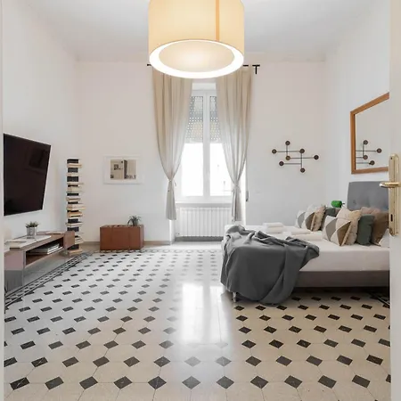 Luxury Spagna Apartamento *